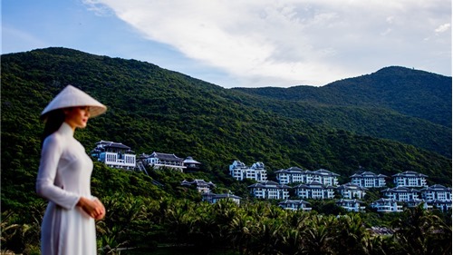 InterContinental Danang Sun Peninsula Resort được vinh danh “Khu nghỉ dưỡng biển hàng đầu thế giới”