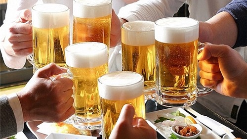 Cấm bán rượu, bia qua mạng: Khó khả thi!