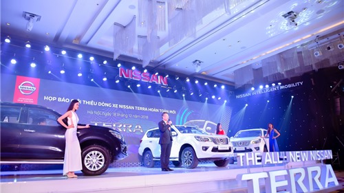 Nissan Việt Nam chính thức giới thiệu Nissan Terra hoàn toàn mới