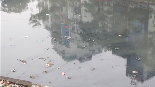 Cải tạo sông Tô Lịch thành sông Seine: Bài 1: Dòng sông "chết" gánh cả tấn rác mỗi ngày