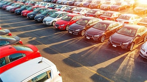 Thị trường nhập khẩu ô tô giảm mạnh nửa đầu tháng 8