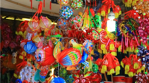 Đồ chơi Trung thu made in Vietnam được lựa chọn nhiều ở phố Hàng Mã