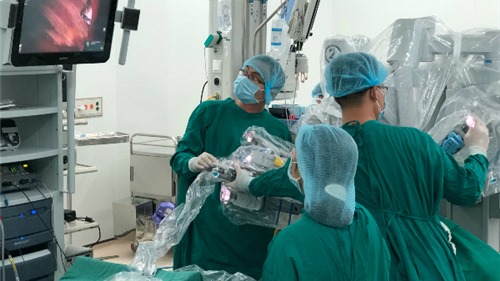 Lần đầu tiên Việt Nam ứng dụng robot điều trị bệnh nhược cơ