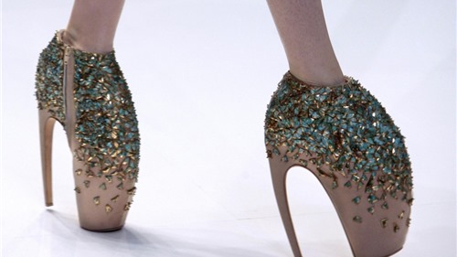 Những đôi giày kỳ quái nhất trong lịch sử làng thời trang thế giới