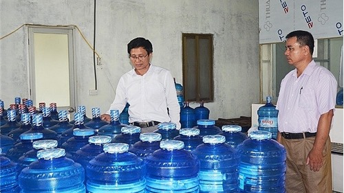 Hà Nội phát hiện gần 100 cơ sở sản xuất nước uống vi phạm