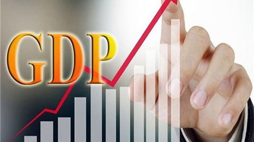Tăng trưởng GDP 2018 cao nhất trong 10 năm: "Đừng quá mê cuồng"