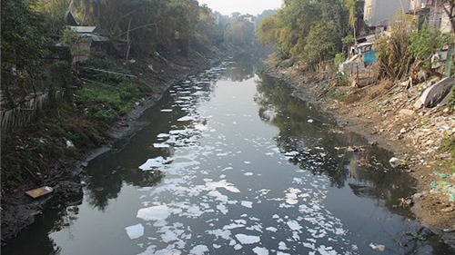 Hà Nội: Kiên quyết xử lý vi phạm về xả nước thải vào hệ thống công trình thủy lợi
