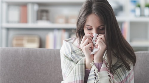 Những thực phẩm bạn nên tránh nếu không muốn bị cảm cúm nặng hơn