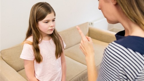 6 câu nói ba mẹ tuyệt đối không được nói với con