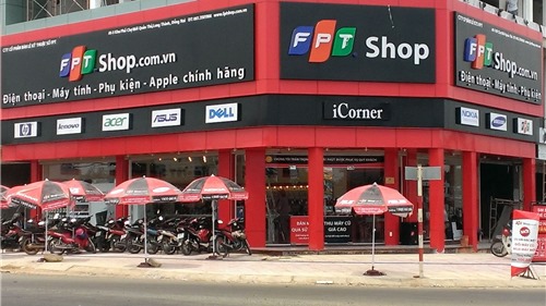 Vụ FPT Shop bị “tố” mập mờ trong khâu bảo hành: Khách hàng được đổi máy mới