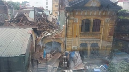 Sập biệt thự cổ ở Hà Nội, 2 người chết, nhiều người bị thương