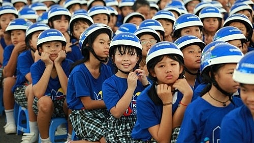 Hà Nội: Tăng cường tuyên truyền về đội mũ bảo hiểm khi tham gia giao thông