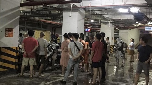 Hà Nội: Cháy tầng hầm chung cư cao cấp Hapulico hàng trăm cư dân hoảng loạn trong đêm