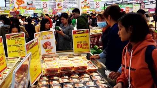 Người Hà Nội đổ đi sắm Tết, siêu thị đông "nghẹt thở" những ngày cuối năm
