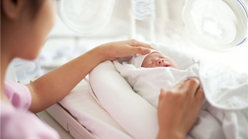 Home Care - Gói dịch vụ chăm sóc cho bà mẹ và em bé sau sinh của Bệnh viện Vinmec 