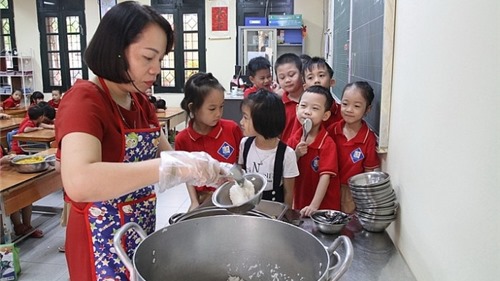 Sở Giáo dục và Đào tạo Hà Nội yêu cầu các trường không tẩy chay sản phẩm thịt lợn an toàn