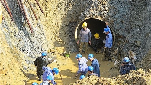 Tạm ngừng cấp nước khu vực Tây Nam Hà Nội để đấu nối đường ống