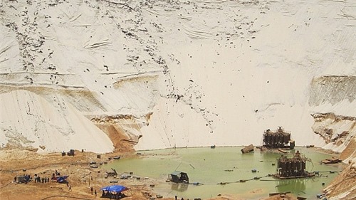 Quảng Bình: Sụt cát tại mỏ titan làm 1 người mất tích, 4 người bị thương