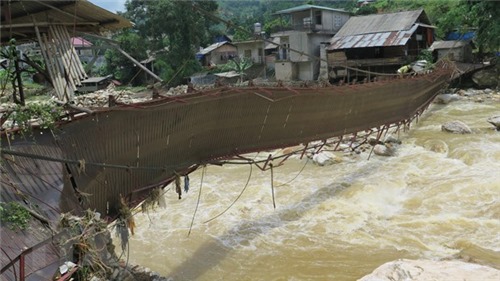 Mưa lớn và lũ quét gây nhiều thiệt hại tài sản ở Lào Cai