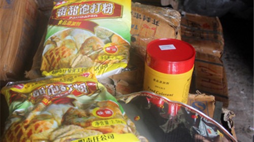 Hình ảnh cơ sở sản xuất bim bim bẩn tại Hà Nội 
