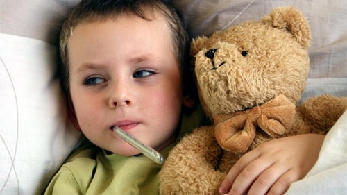 Dấu hiệu và cách điều trị bệnh sốt virus ở trẻ nhỏ 