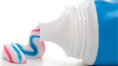 Những công dụng không thể ngờ tới của kem đánh răng 