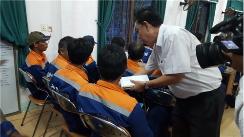 Bảo hiểm Bảo Việt hỗ trợ tài chính cho thuyền viên tàu cá gặp nạn tại vùng biển Hoàng Sa