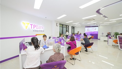 TPBank phân luồng khách hàng bằng công nghệ “không chạm”