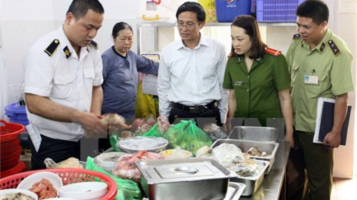 Hà Nội: Chủ tịch UBND các cấp chịu trách nhiệm toàn diện về an toàn thực phẩm trên địa bàn