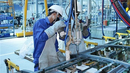 Sản xuất công nghiệp 6 tháng đầu năm 2023 tăng thấp