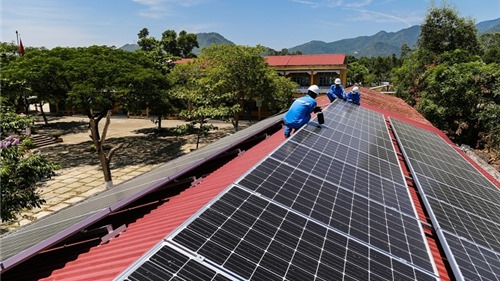 Đề xuất loạt cơ chế khuyến khích phát triển điện mặt trời mái nhà
