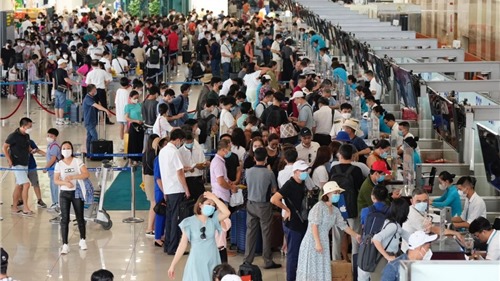 Dự báo khách qua sân bay Việt Nam đạt 100 triệu lượt