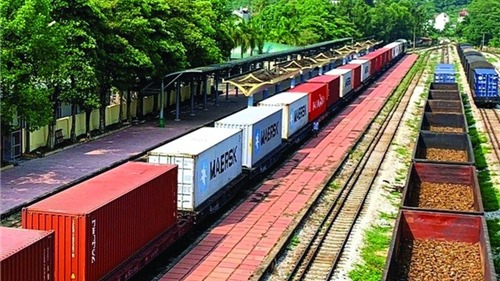 Khuyến khích tăng xuất khẩu nông sản chính ngạch bằng đường sắt
