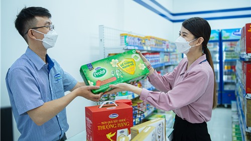 Để “Giấc mơ sữa Việt” thay bạn mang quà Tết về nhà 