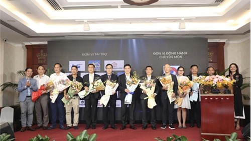 FE CREDIT tiếp tục đồng hành cùng Giải thưởng Quả bóng vàng Việt Nam 2022