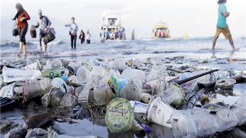 Rác thải nhựa có thể sẽ tồn tại trong đại dương lâu hơn chúng ta nghĩ