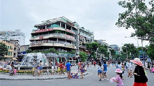 Hà Nội xem xét thí điểm cấm ô tô, xe máy quanh hồ Hoàn Kiếm trong 1 tháng