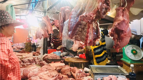 Bài học đắt giá rút ra từ việc "vỡ trận" giá thịt lợn
