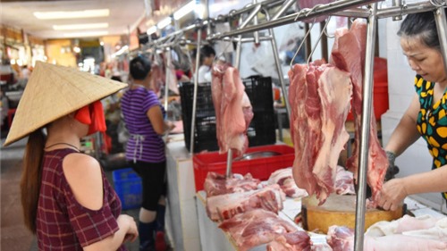 TP.HCM: Ổn định thị trường thịt heo cho đến Tết Nguyên đán