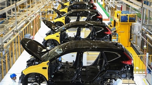 Sản xuất ô tô toàn cầu giảm 1,4 triệu xe vì ảnh hưởng của dịch Covid-19
