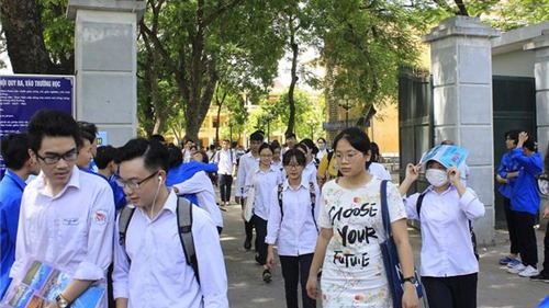 Các trường học tại Hà Nội duy trì việc vệ sinh, khử khuẩn