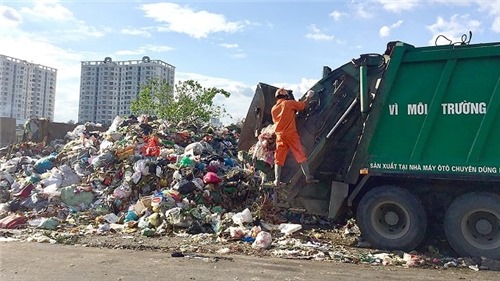 Thu phí rác thải theo khối lượng ở chung cư: Liệu có khả thi?