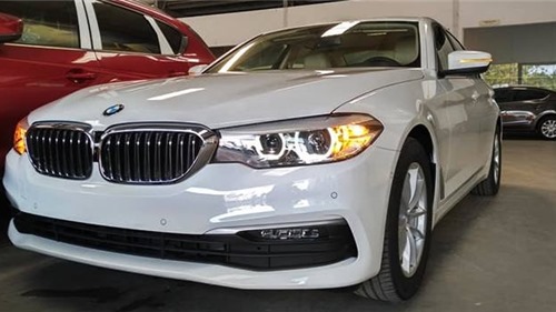 BMW 5-Series giảm giá sốc, lần đầu dưới hai tỷ đồng