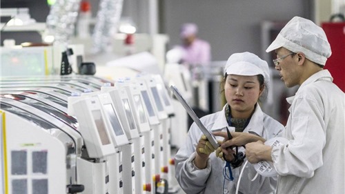 Nhà máy Foxconn ở Trung Quốc và Việt Nam hoạt động bình thường