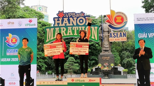 Hàng loạt thành tích ấn tượng tại VPBank Hanoi Marathon ASEAN 2020