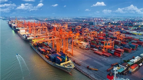 Kim ngạch xuất nhập khẩu đạt 515 tỉ USD, xấp xỉ năm 2019