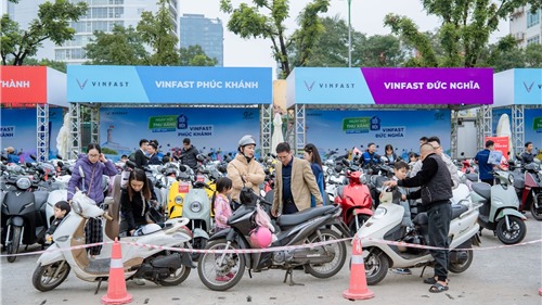 Người Hà Nội nô nức chọn xe điện VinFast nhờ trải nghiệm tốt, chi phí thấp