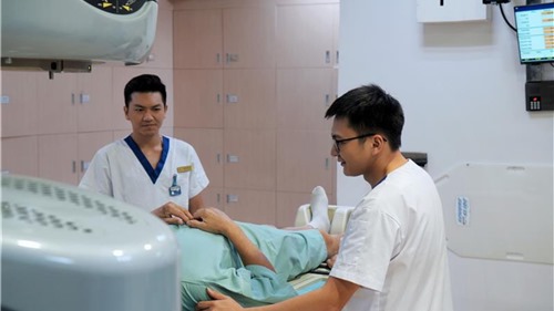 Vinmec điều trị ung thư tiền liệt tuyến bằng phác đồ xạ trị hàng đầu thế giới
