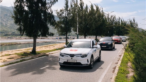 Mẫu xe tối ưu chi phí thời bão giá xăng nhưng vẫn mang lại trải nghiệm cao cấp