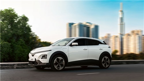 Chủ xe VinFast VF 6: "Chiếc xe giúp cả gia đình an tâm mọi hành trình"